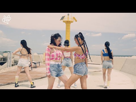 MNZ (엠엔지) '치' Performance Video