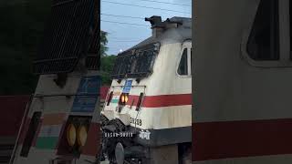 WAP7 arriving station with wheel crinkle 🔥#railwayrecruitment2024 #irctc #ntpc_exam #railwayteacher