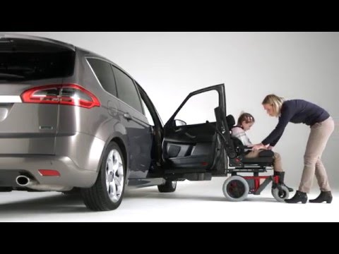 Child transfer from wheelchair to car