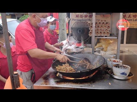 Penang Char Kway Teow in KL | Sri Rampai Night Market | Malaysia Street Food Truck