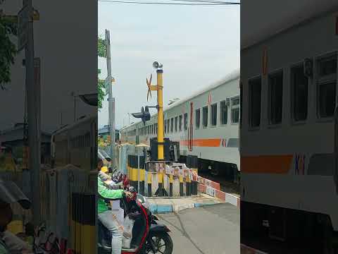 #kai #keretaapi #kereta #keretaapiindonesia #train #shortsvideo #shortvideo #shorts #short