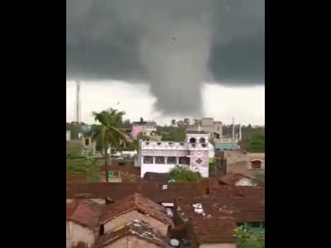 Cyclone Yaas hits Bengal's Hooghly district.😱 #Cycloneyaas #yaas #westbengal #shorts #cyclone