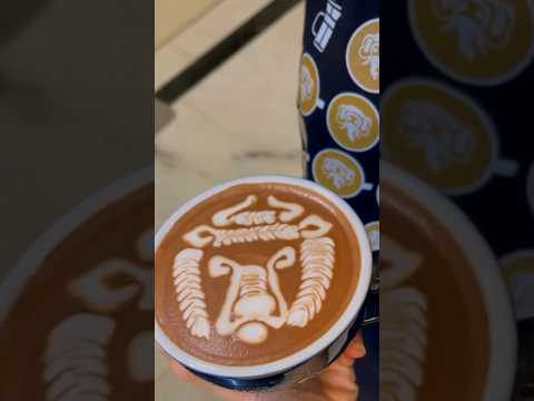 Lion 🦁 latte art #shorts #latteart