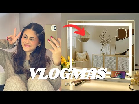 unboxing my NEW vanity mirror!!! *VLOGMAS DAY 5*