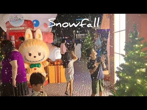 雪花纷飞/Experience Christmas snowfall at Suntec City Singapore ❄️