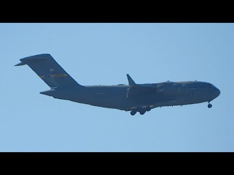 RARE USAF Boeing C-17A Globemaster III 07-7181 landing at Moffett Field (RCH868)