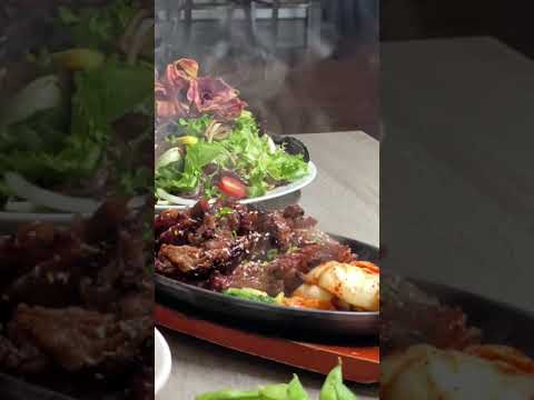 Hawaii best eats - sizzling Kalbi (Honolulu,Hawaii) #shorts