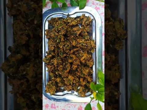 Palak Pakodi #palakpakodi #palakpakora #palakpakoda #pakodi #shorts #trendingshorts #spinachpakoda