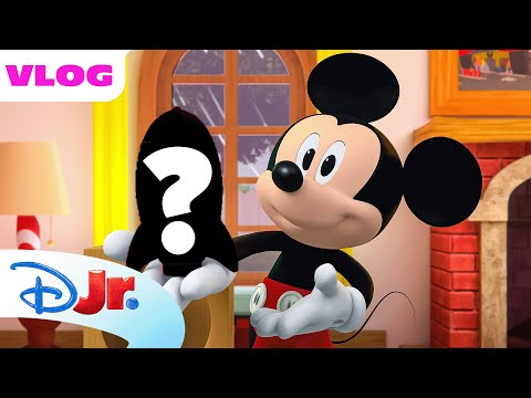 Mickey Mouse's Guessing Game | Me & Mickey | @disneyjr