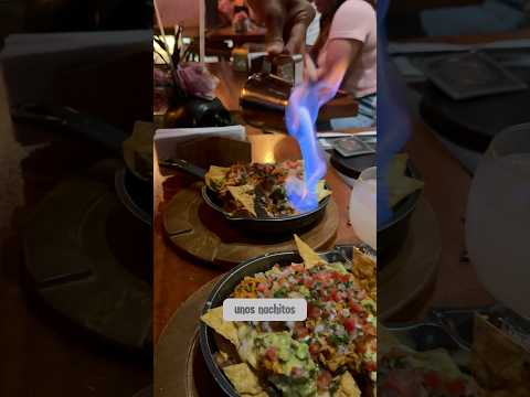 Vlogcito en este restaurante que está divertidísimo! 🌮 #vlog #foodlover