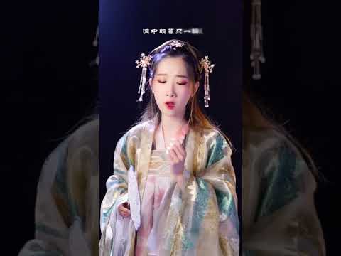 鱼大仙儿 (COVER) | 《何以歌》 -  (Tik Tok/抖音) 「♪是跌碎尘埃的孤魂，在天涯永夜处容身……」