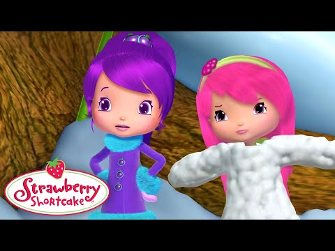 Huge Snowball! ❄️ Berry Bitty Adventures ❄️ Strawberry Shortcake Christmas Episodes