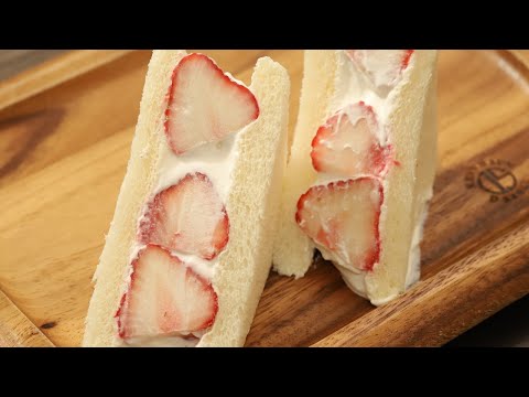 easy! sweet! How to make strawberry sandwich