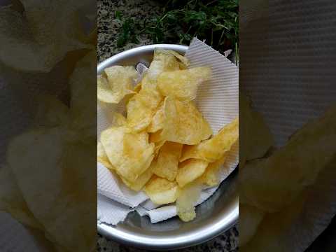 Instant potato chips | Aloo ke chips | Homemade Aloo Chips #shorts #shortsfeed #trending