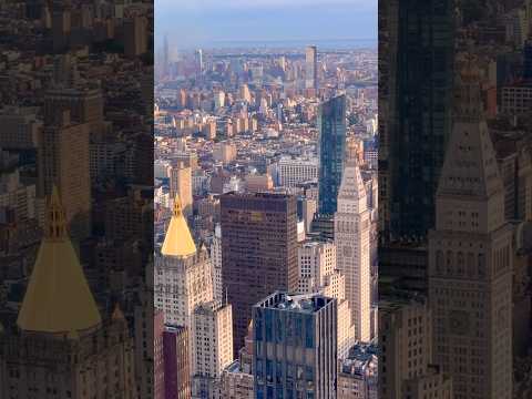 Stunning view of New York Cityscape from the Empire State Building!#empirestatebuilding #travel #nyc