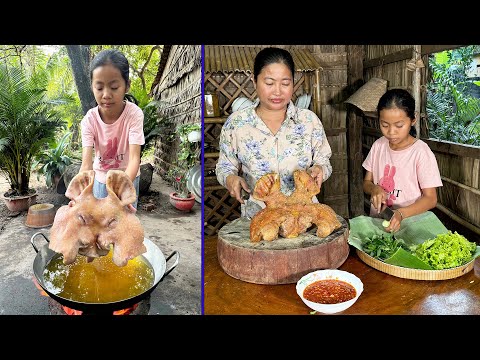 Smart girl Pich cook deep fry pork head for grandma - Cooking with Sreypich