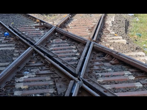 LIVE : DIAMOND CROSSING Nagpur | 20813/Puri - Jodhpur Express Crossing, Indian Railways Video 4k HD