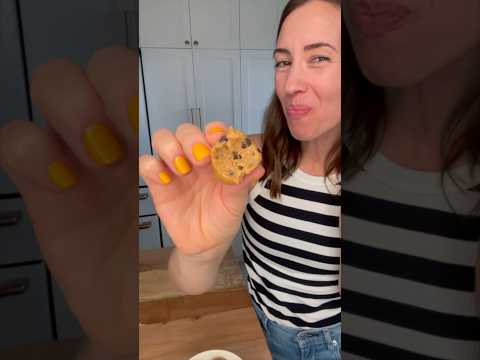 PEANUT BUTTER COOKIE DOUGH BITES | 5 Ingredient Healthy Treat!