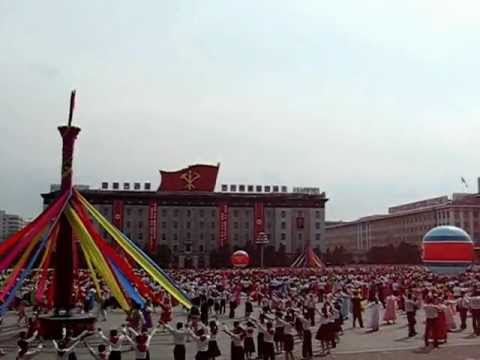 North korea dancing