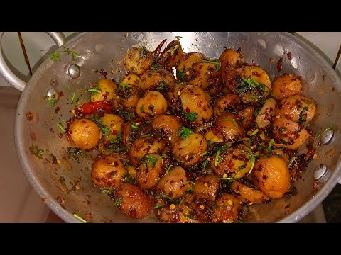 ये नए मसालेदार चटपटे आलू का स्वाद आपको दीवाना बना देगा | Sukhi Aloo Ki Sabji | Dry Aloo Sabzi Recipe