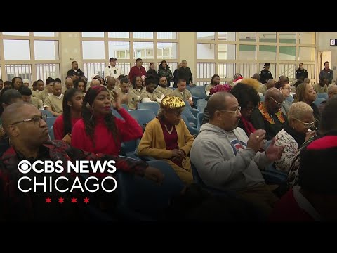 Christmas mass held at Cook County Jail