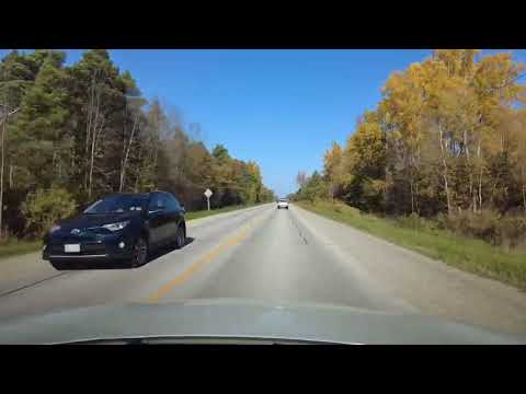 Fall Colours in Canada #ontario #canada #autumn #fallseason #foliage #roadtrip #nature #rothel13