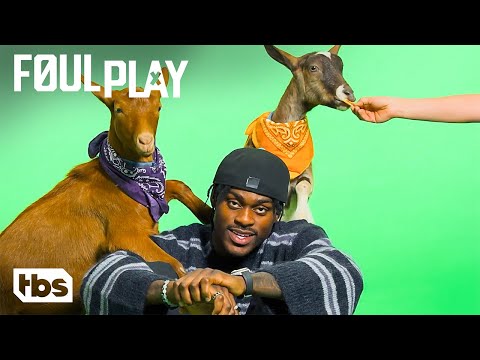 D’Angelo Russell Pranks Jarred Vanderbilt (Clip) | Foul Play with Anthony Davis | TBS