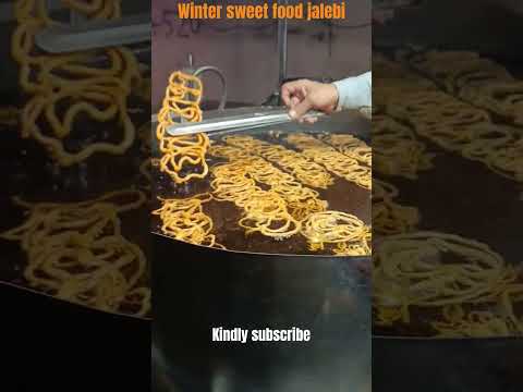 Tasty yummy garma garam #desi #sweet #jalebi #food