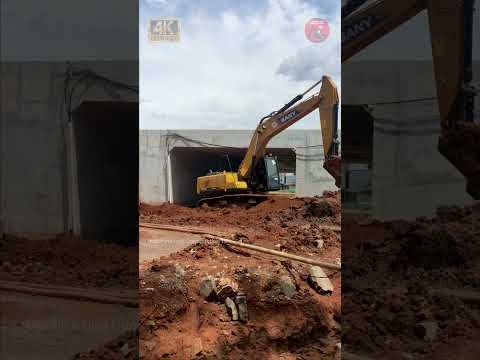 EXCAVATOR just Digging and Swinging