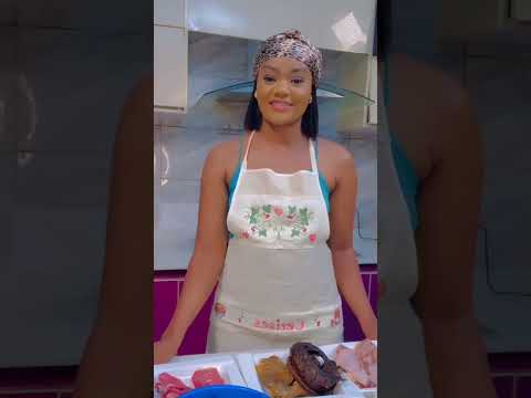 Chinenye Ulaegbu is cooking pepper soup #shorts