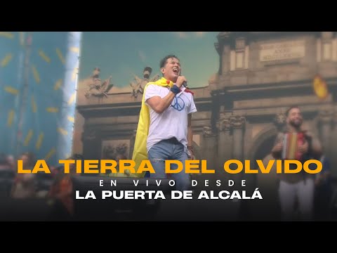 Carlos Vives - La Tierra del Olvido (Concierto de la Hispanidad desde La Puerta de Alcalá)