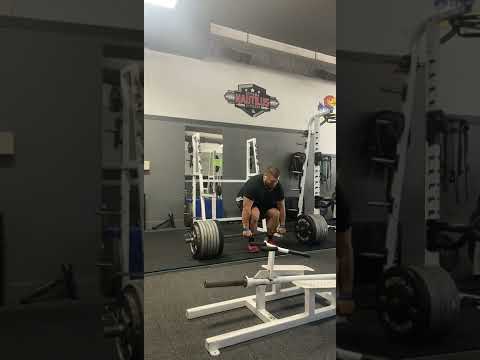 750 lbs (340.5 kgs) Deadlift, No Belt