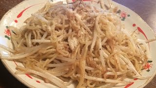 「もやし焼きそば」作り方 (塩バター)