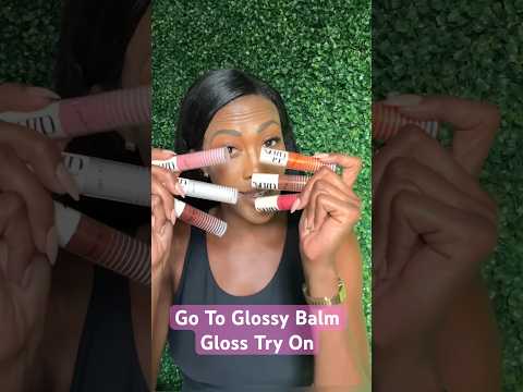 Let’s try some glosses! #lipgloss #lipglossaddiction #gloss #lipstick #makeuplook #makeup #tryon