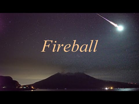 Fireball appeared over Sakurajima volcano on December 15, 2018. 　桜島上空に現れた火球