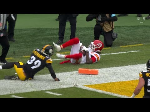 Pylon-dive TD! Worthy's scoring lunge signals first points on Christmas Day 2024