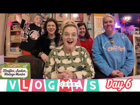 The Gang's All Here!! Vlogmas Day 6! Vintage Christmas Market Set Up!