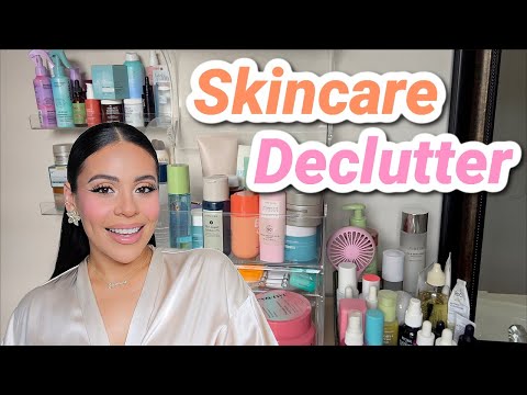 Decluttering my entire SKINCARE COLLECTION 💦🫧🗑️