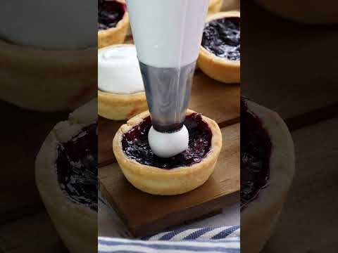 Oshawott Blueberry Tart - a Sweet Recipe from the Pokémon Baking Book #freeproduct