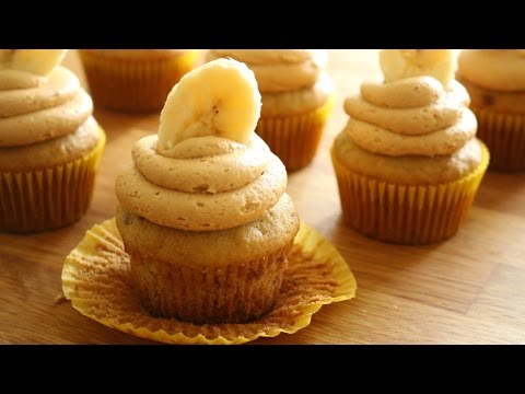 Peanut Butter Banana Cupcakes | sweetco0kiepie