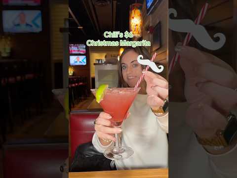 Chili’s $6 Christmas Margarita ❤️🍋‍🟩 #chilis #chilisbarandgrill #margarita #christmasmargarita