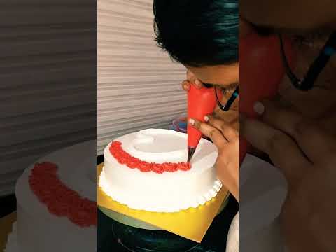 చాలా easy గా darkcolours ఎలా చెయ్యాలి 🤔? simple unique cake design #shortsfeed #cakedecorationideas