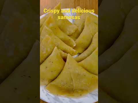 Delicious and flaky samosas at home for iftar #youtubeshorts #viral #ramadanspecial #food #recipe