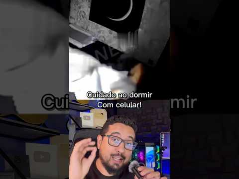 Cuidado ao dormir com celular na cama