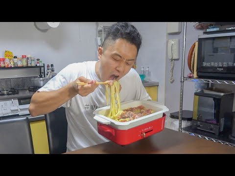 夜中になっても仕事が終わらないのでドカ盛りパスタで気合を入れる