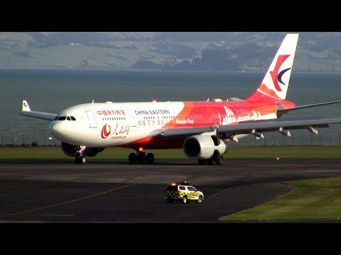 China Eastern ► Airbus A330-200 (People's Daily Online) ► Landing ✈ Auckland Airport