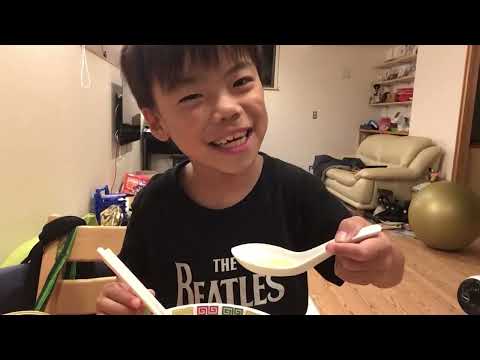 駿太君が一蘭のふくろ麺食べた。