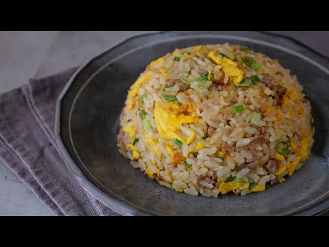 【簡単で旨い♡黄金色のパラパラ炒飯】「この方法でパラパラな仕上がりに♪」「まるめし」 |  Fried rice