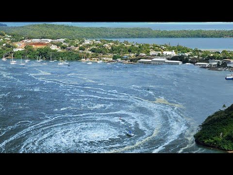 Tsunami warning after 7.3 earthquake near Tonga!