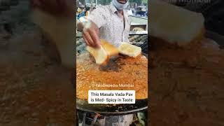 Mumbai's Famous Masala Vada Pav #food #masalavada #masalavadapav #vadapav #mumbaivadapav